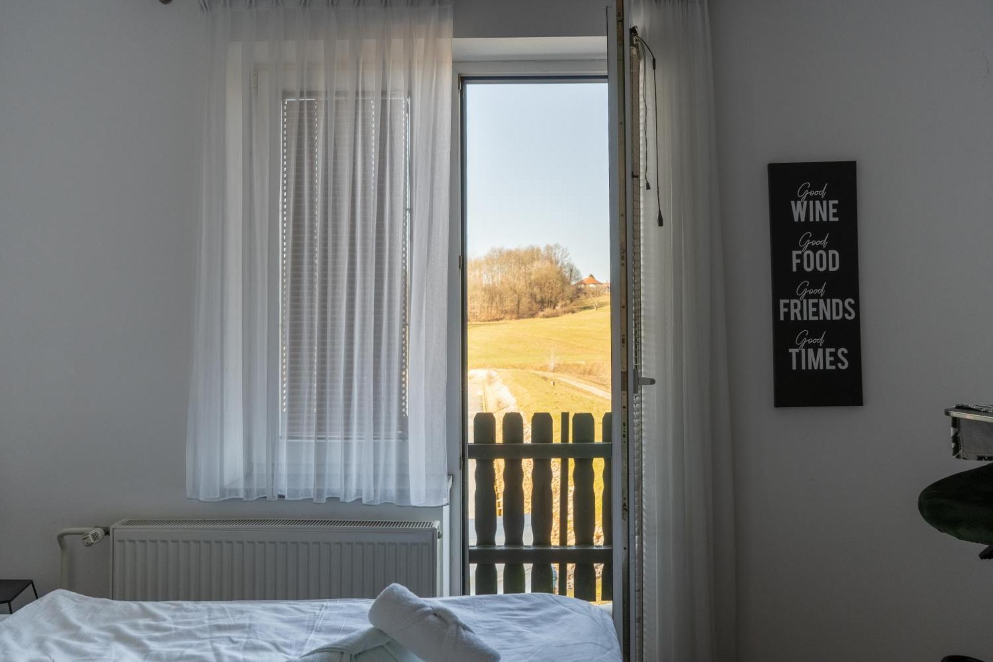 Penzion Ob Ribniku Podlehnik Extérieur photo